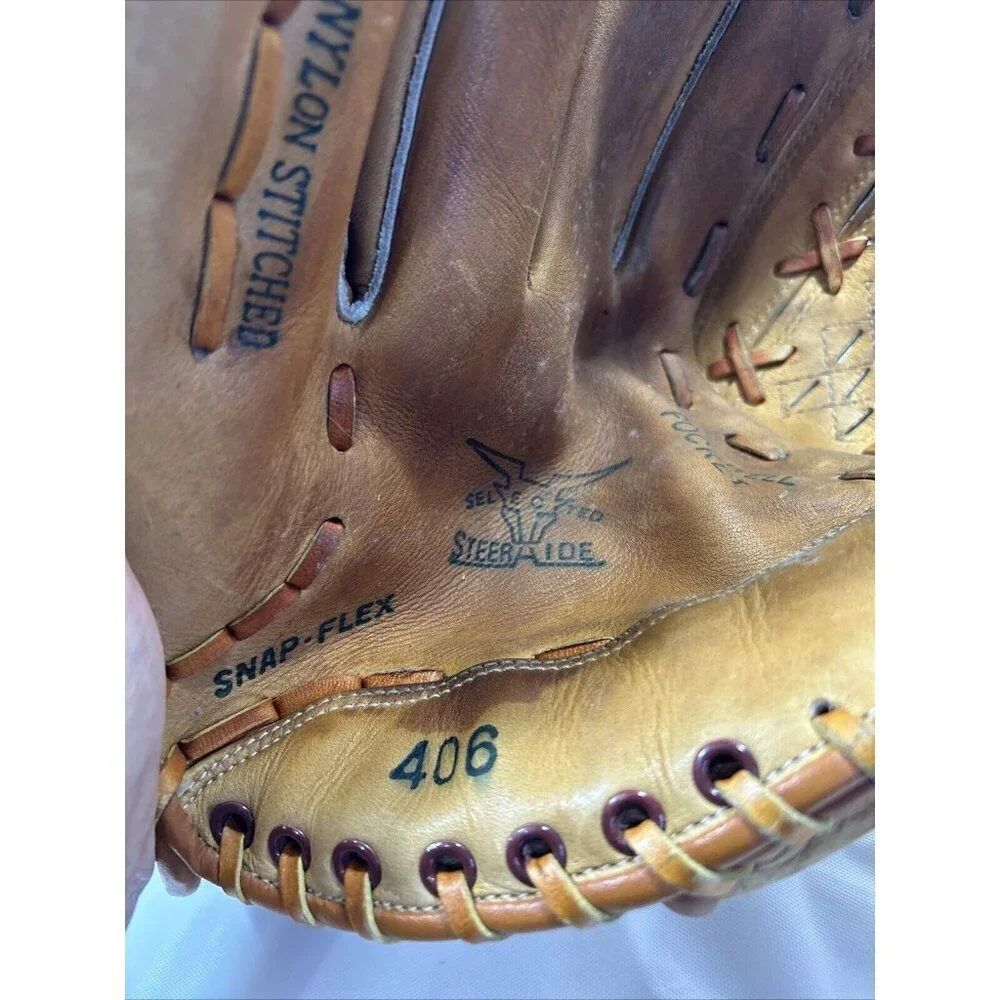 Daewoo 12.5 Baseball Softball Left Handed Glove - Picture 8 of 14